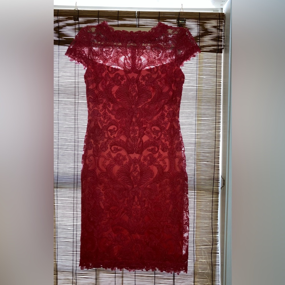 TADASHI SHOJI  CORDED EMBROIDERY ON TULLE CAP SLEEVE DRESS - Picture 9 of 14